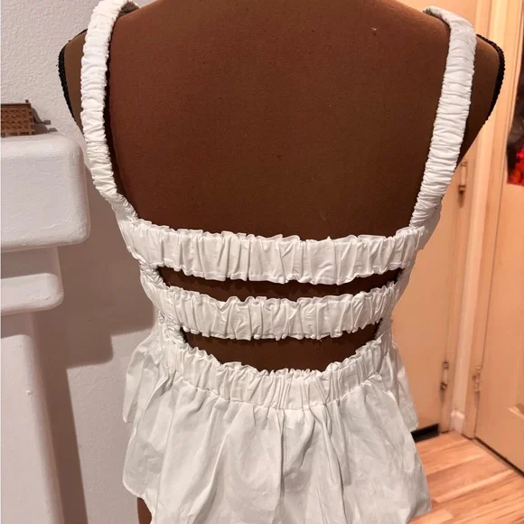 Top Shop White Smocked Ruffle Top— like new- so cute for spring and summer! - Picture 6 of 8